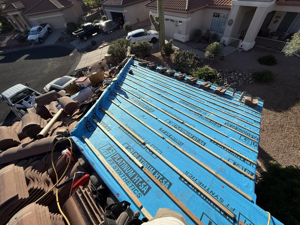 Slide of R&M Roofing and Construction