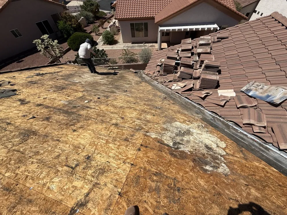 Slide of R&M Roofing and Construction