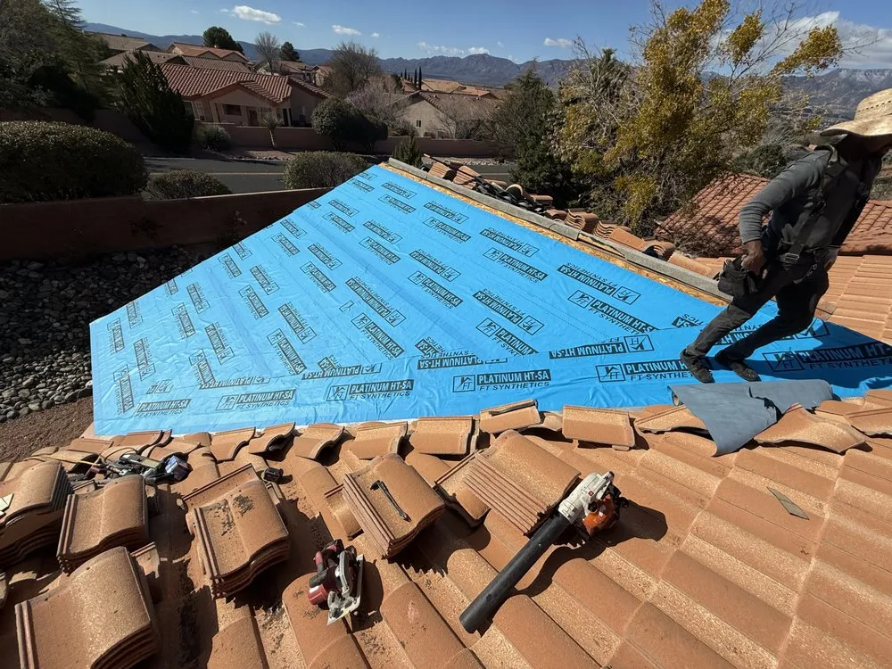 Slide of R&M Roofing and Construction