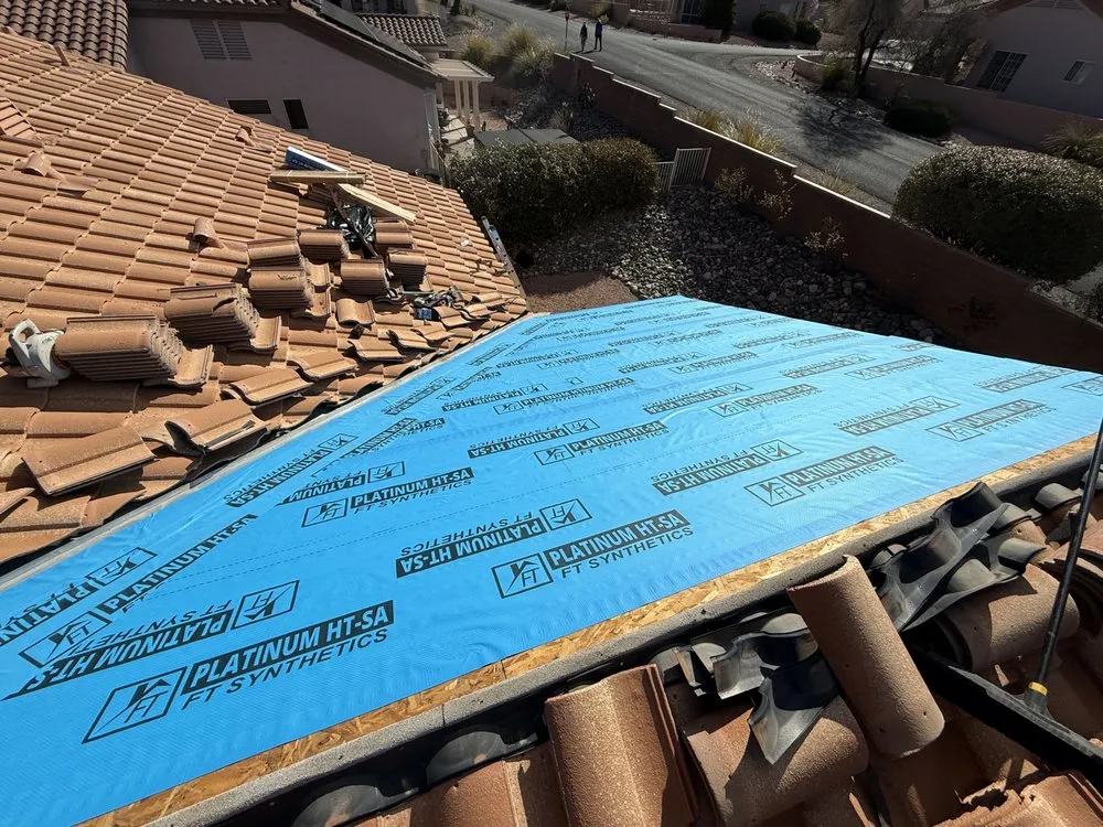 Slide of R&M Roofing and Construction