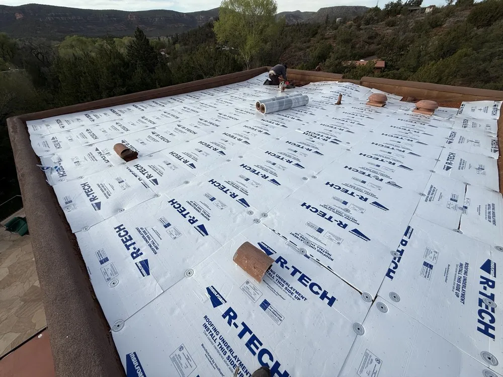 Slide of R&M Roofing and Construction