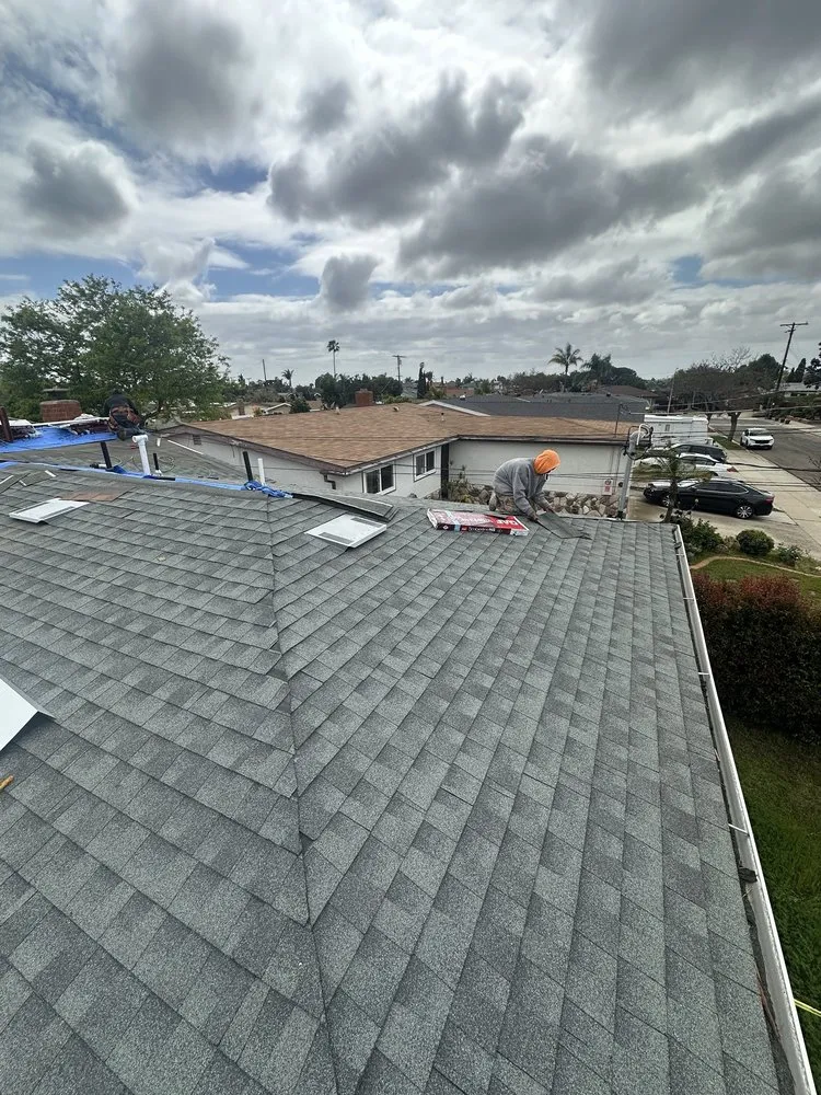 Slide of R&M Roofing