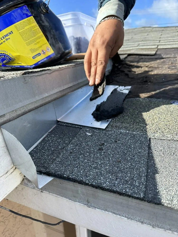 Slide of R&M Roofing