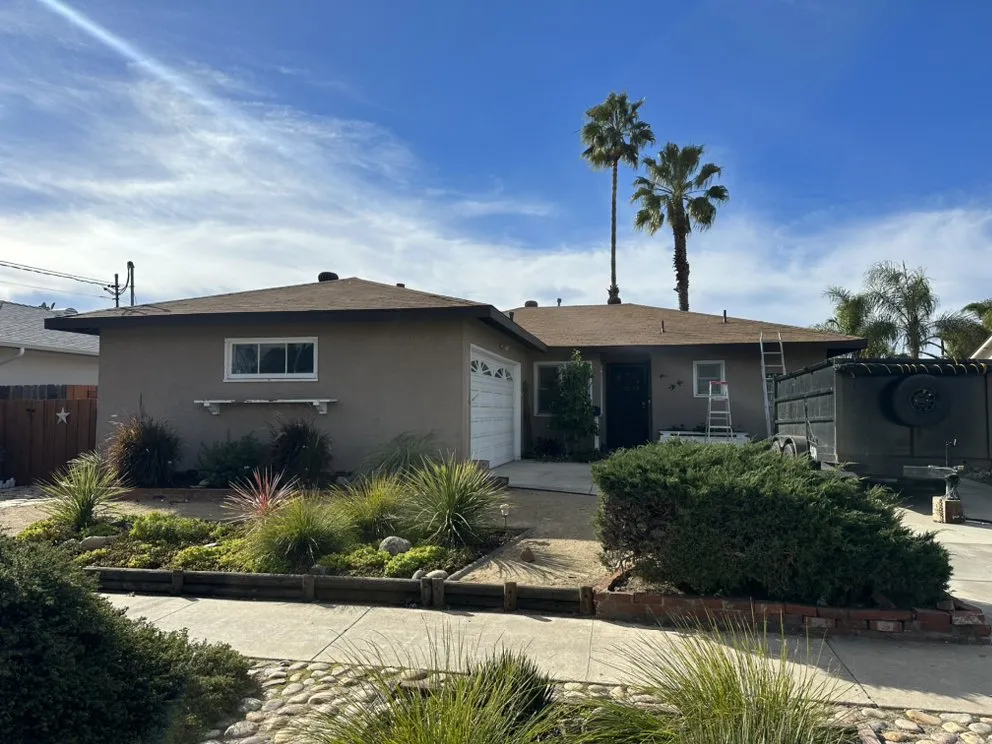 Slide of R&M Roofing