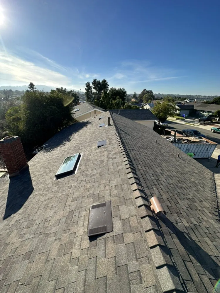 Slide of R&M Roofing