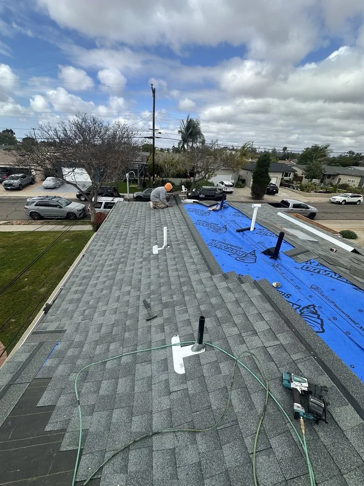 Slide of R&M Roofing