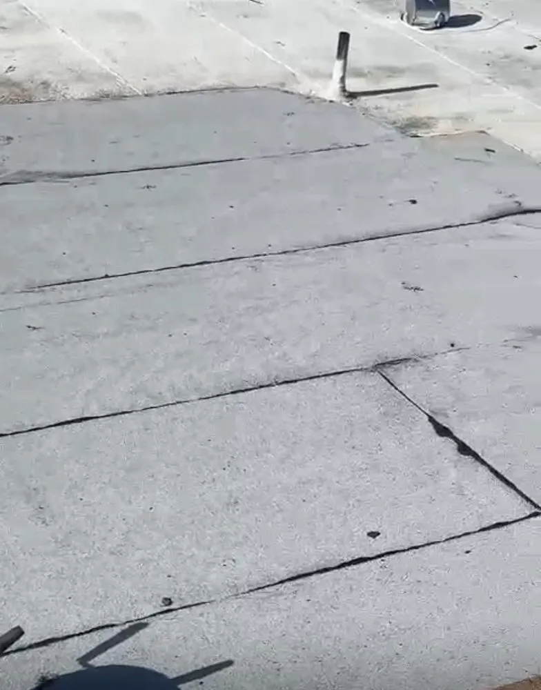 Slide of R&M Roofing