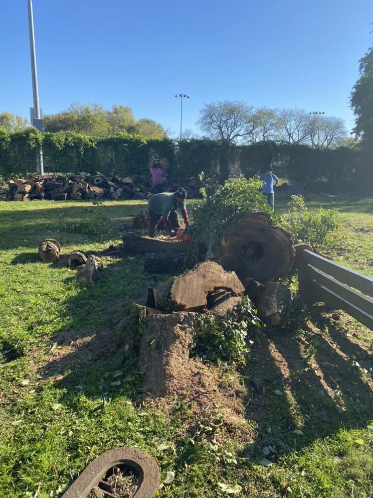 Slide of RMH Contracting & Services