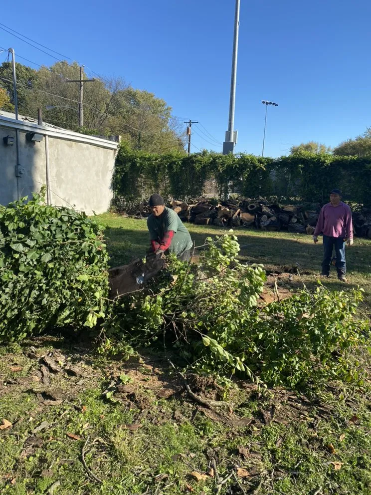 Slide of RMH Contracting & Services