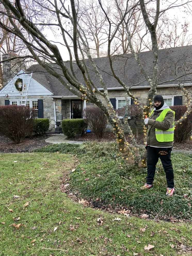 Slide of RMH Contracting & Services