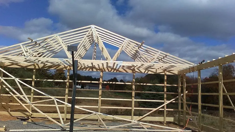 Slide of R&N Roofing