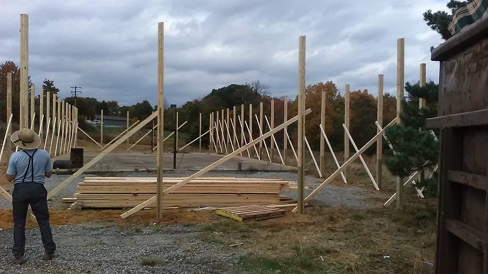 Slide of R&N Roofing