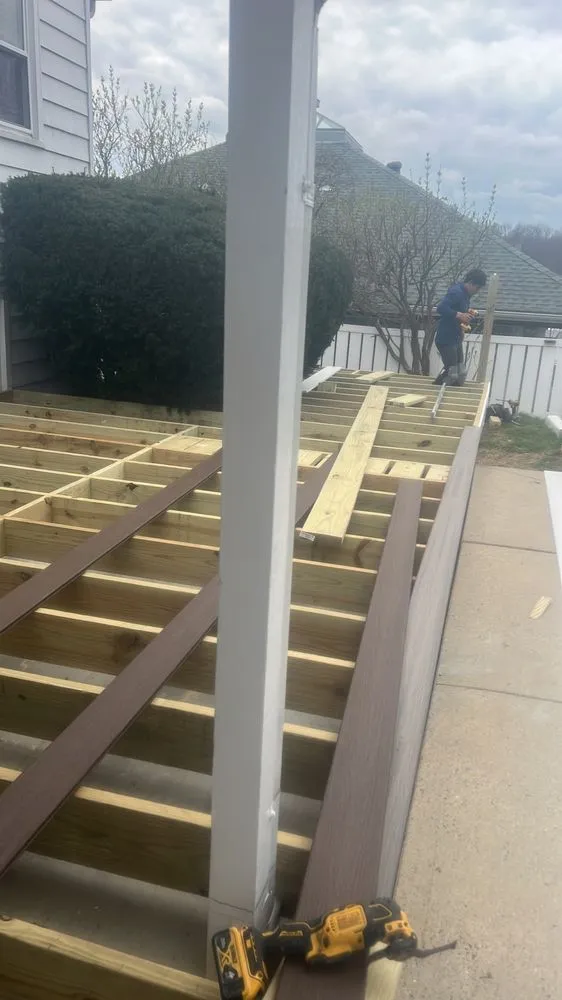 Expert shingle roofing service near you in North White Plains, NY by RNhandyman