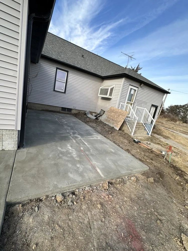 Trusted storm damage roof repair in Palmyra, NE - RNT Construction