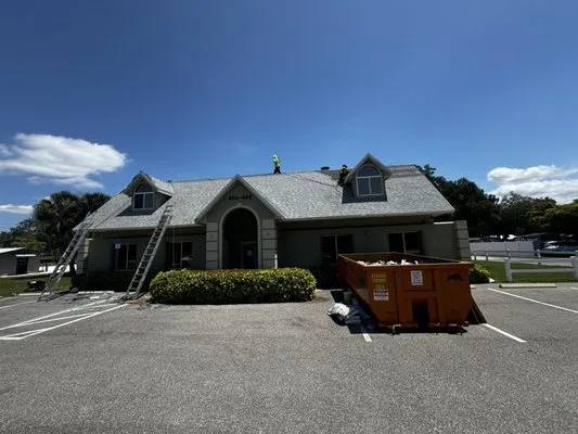 RNW Contractors Logo