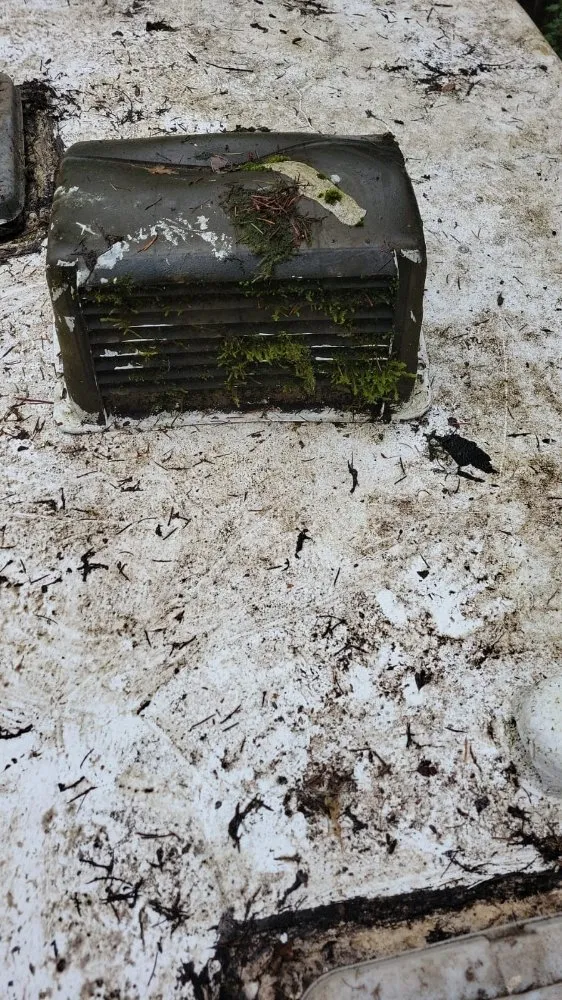 Slide of Road Runner Roofing