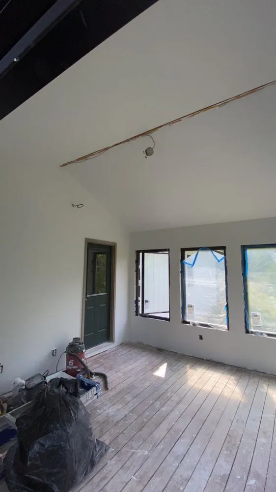 Slide of Roanoke Painting Cleaning