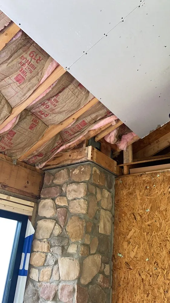 Slide of Roanoke Painting Cleaning