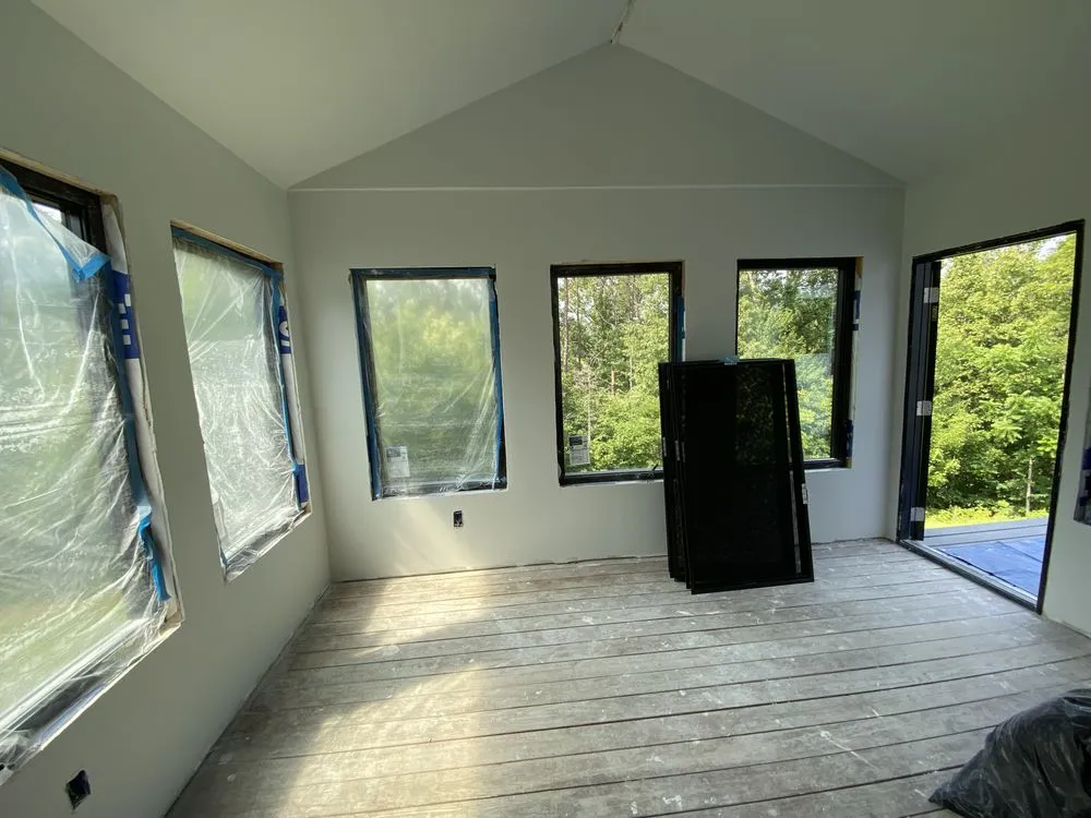 Slide of Roanoke Painting Cleaning