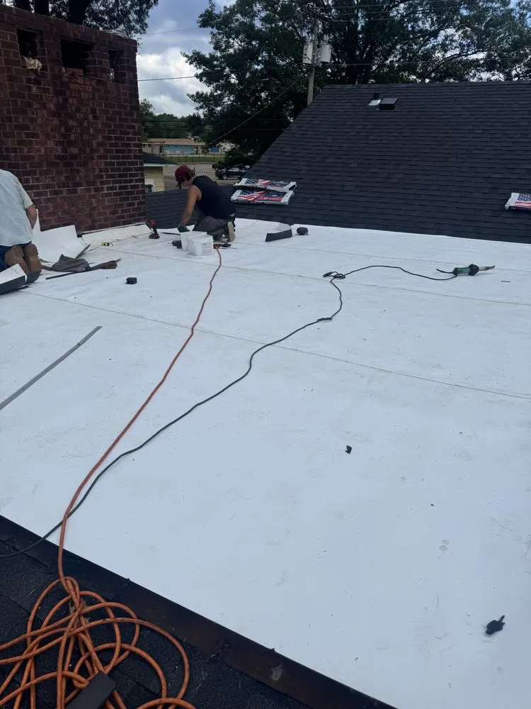 Slide of Robbie Melton Roofing