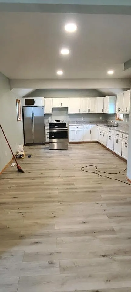 Slide of Robert Castro Construction