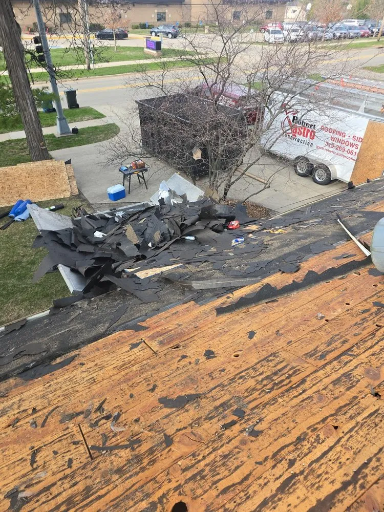 Slide of Robert Castro Construction