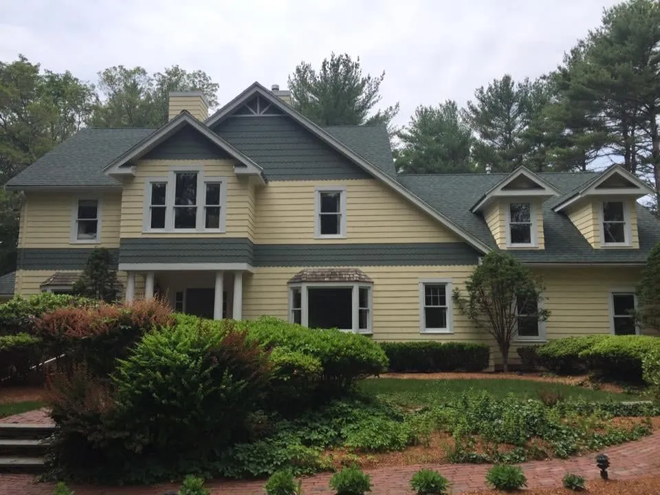 Slide of Robert Roofing and Gutters