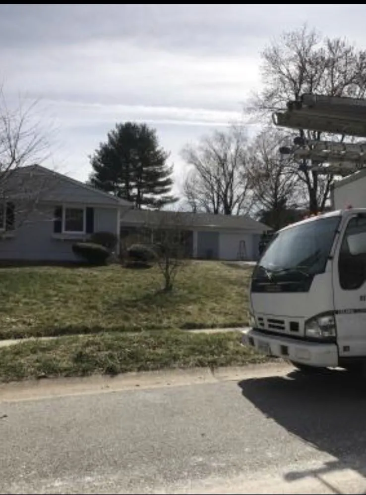 Slide of Roberts Expert Roofing & Gutters