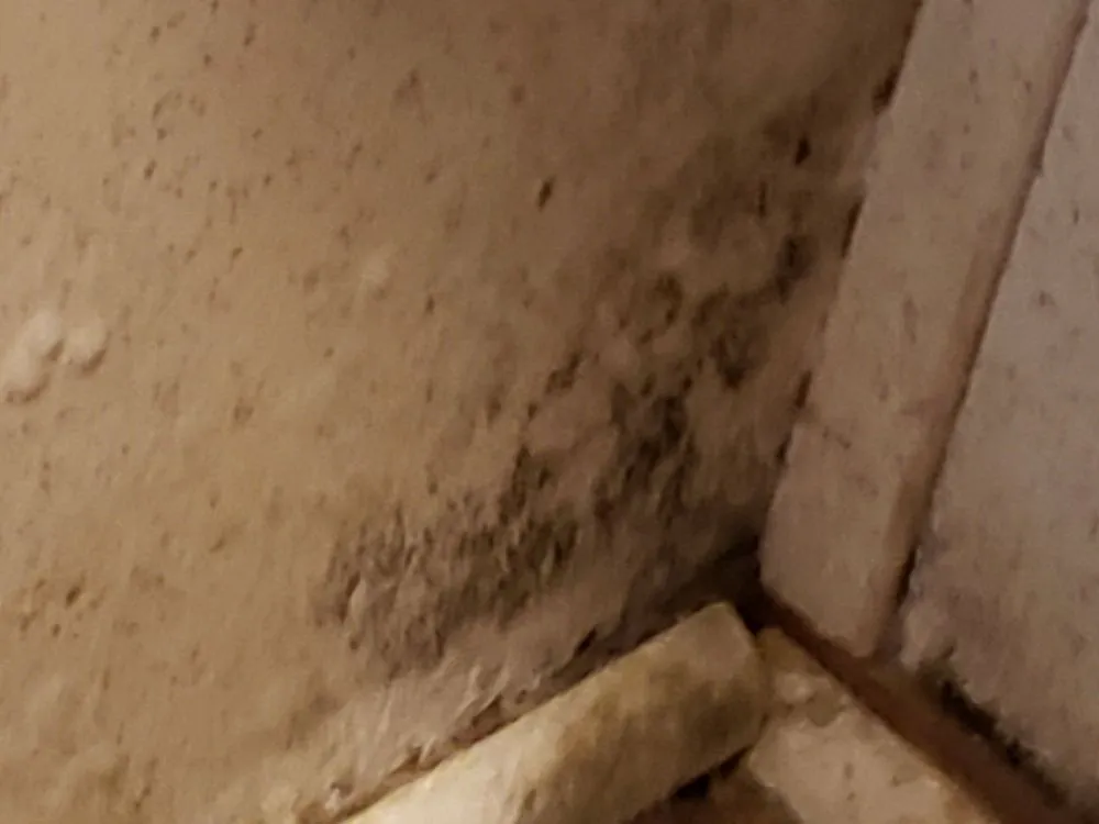 Slide of Roberts Handyman & Contracting