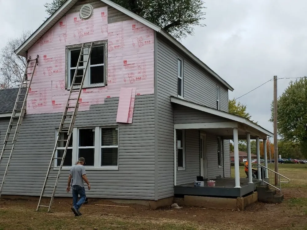 Slide of Roberts Handyman & Contracting