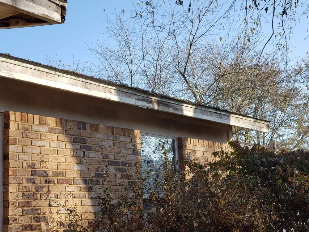 Slide of Roberts Handyman & Contracting