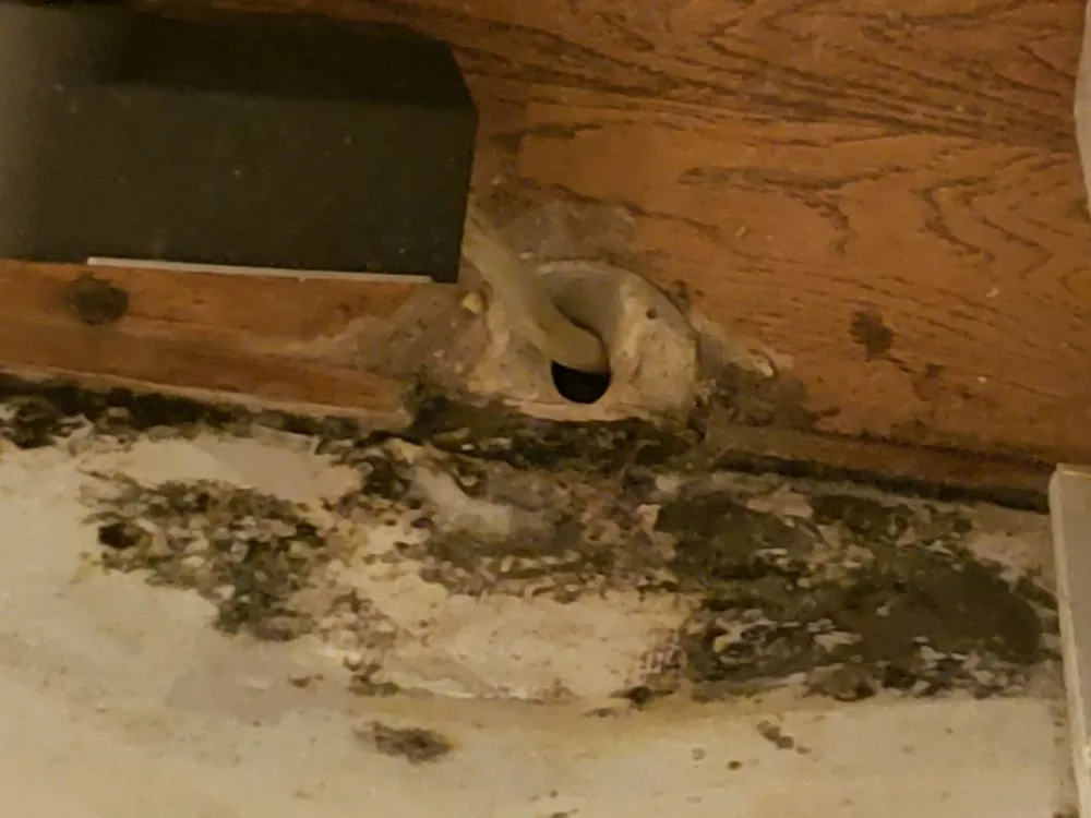 Slide of Roberts Handyman & Contracting