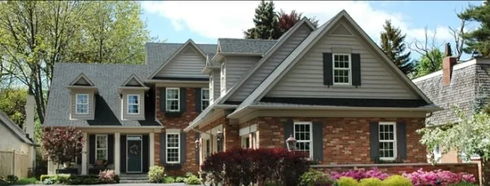 Slide of Robert's Roofing & Construction