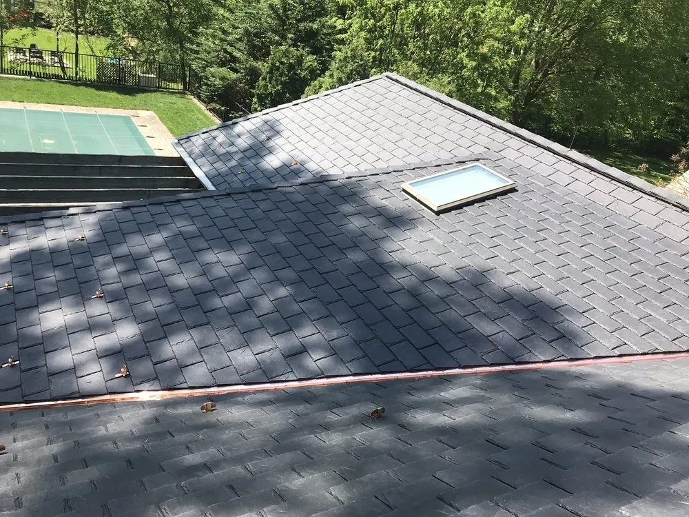 Slide of Roberts Roofing & Contracting