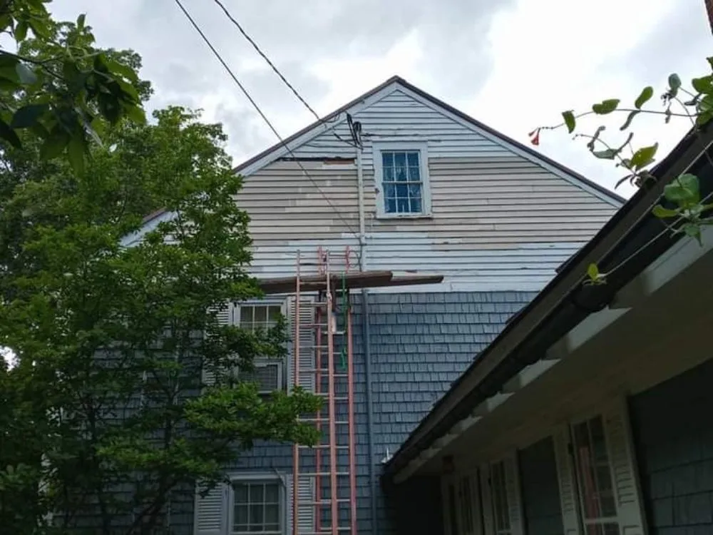 Slide of ROBERTS ROOFING AND CONSTRUCTION