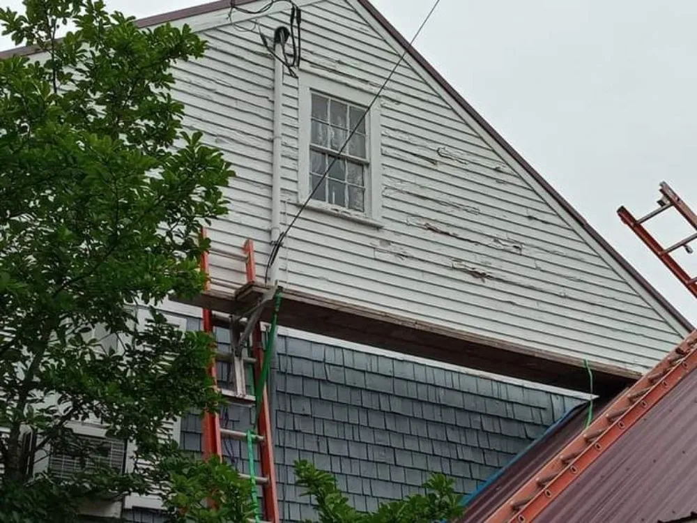 Slide of ROBERTS ROOFING AND CONSTRUCTION