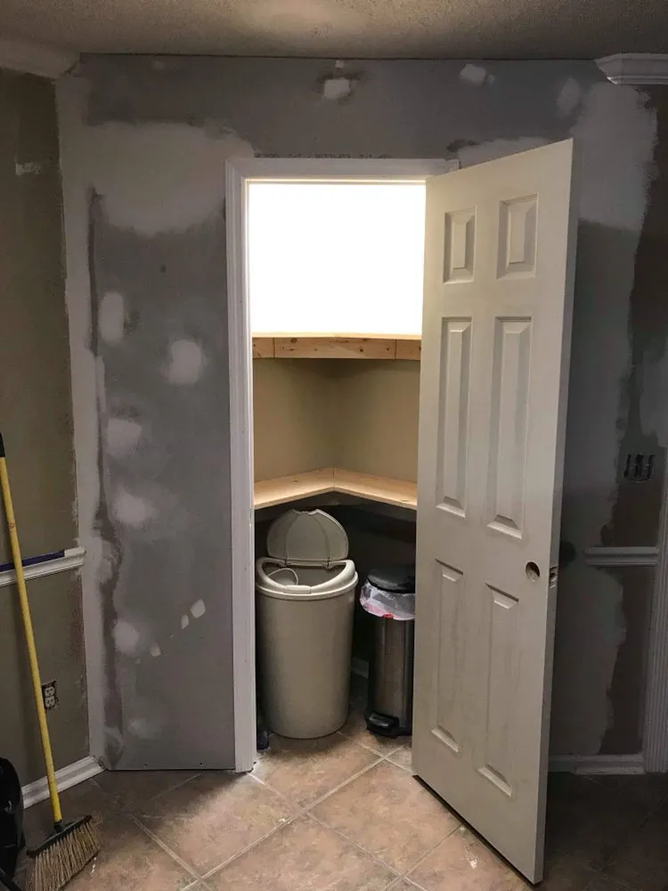 Slide of Roberts Tree Service and Home Repair