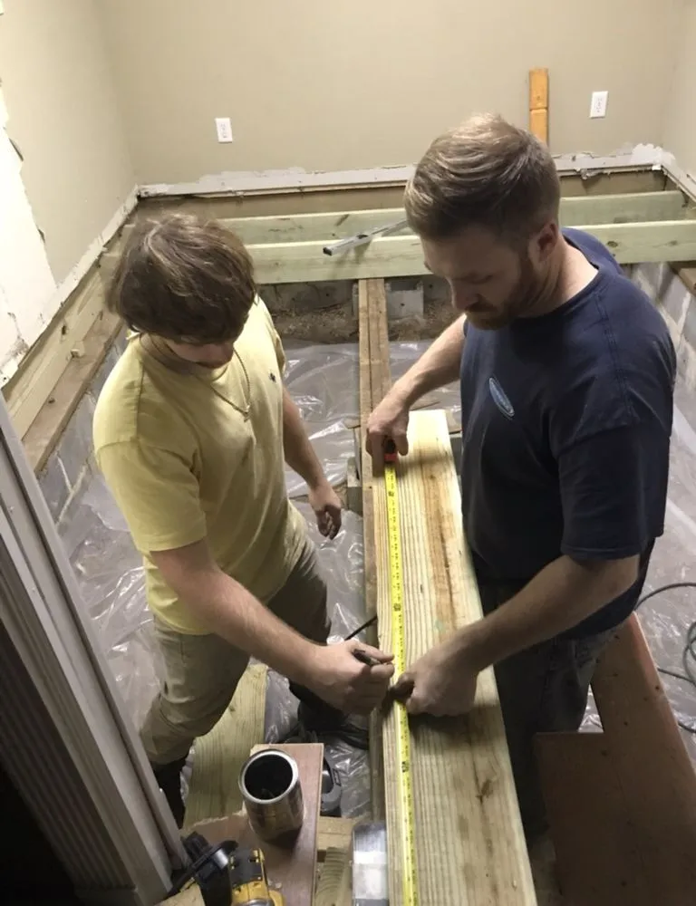 Slide of Roberts Tree Service and Home Repair