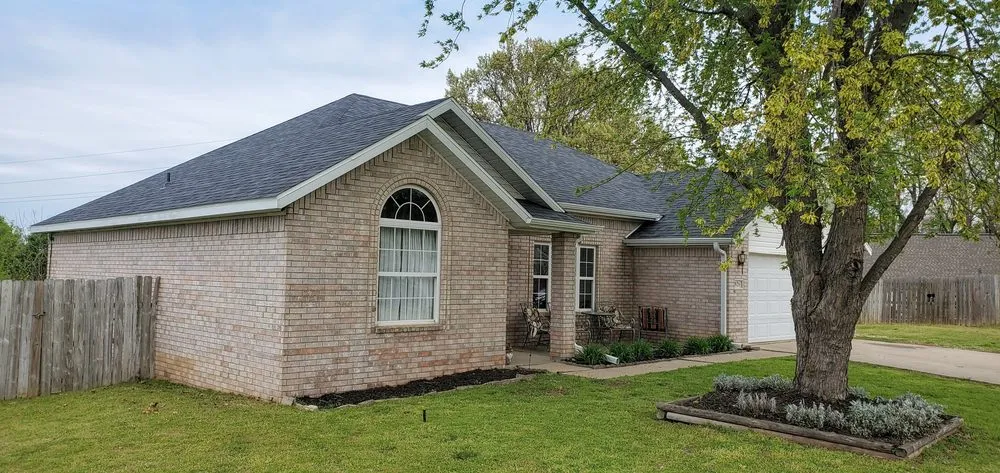 Slide of Robin Hood Roofing