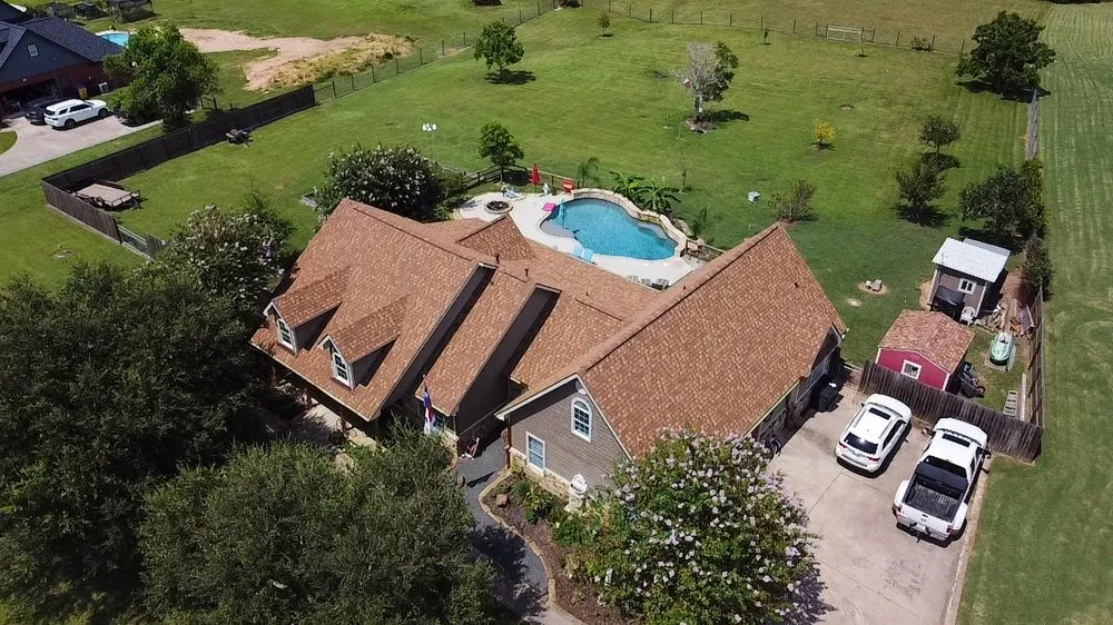 Slide of Robin's Roofing