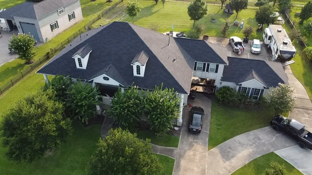 Slide of Robin's Roofing