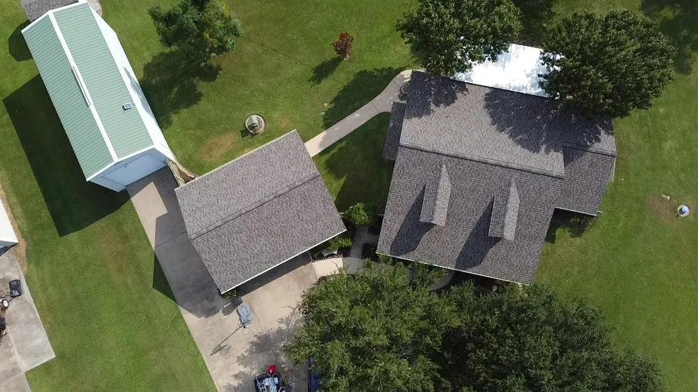 Slide of Robin's Roofing