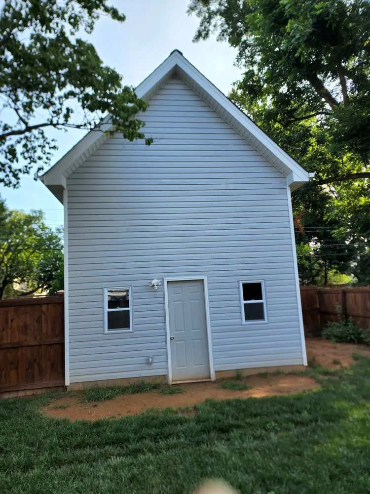 Reliable roof installation in Chesterfield, VA by Robinson Builders