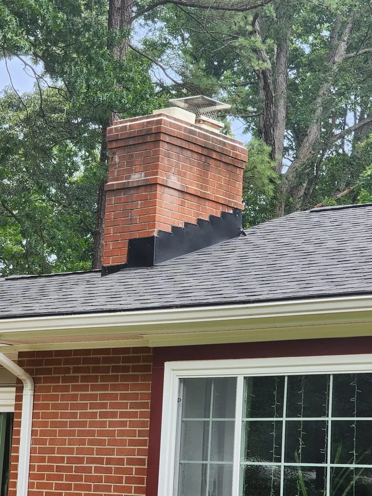 Reliable residential roofing service experts serving Chesterfield, VA - Robinson Builders