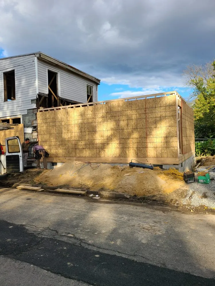 Local roof installation for residential properties in Chesterfield, VA by Robinson Builders