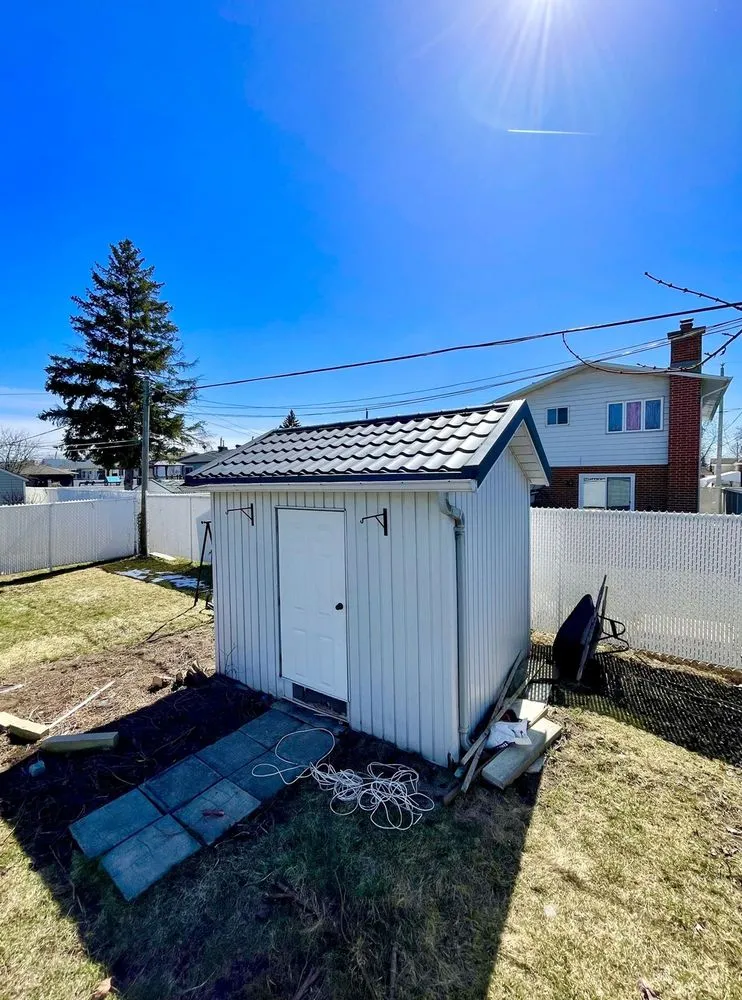 Slide of Robla Roofing
