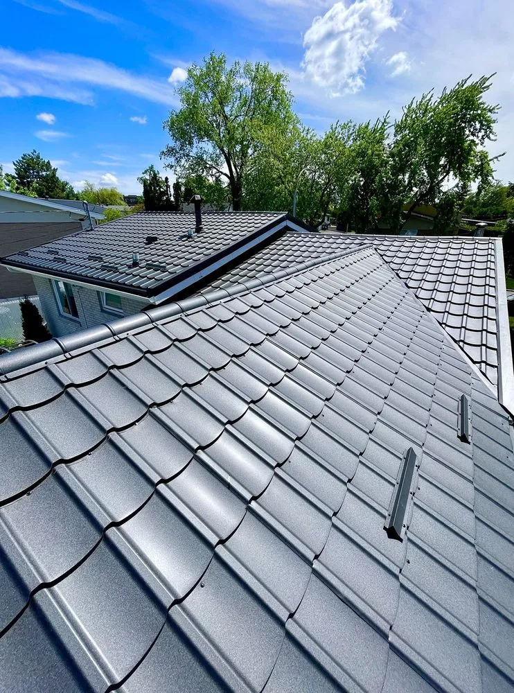 Slide of Robla Roofing