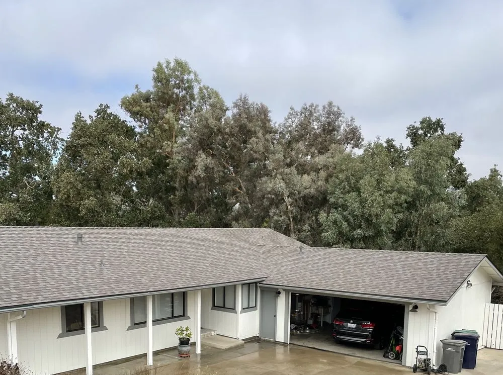 Slide of Robles Roofing