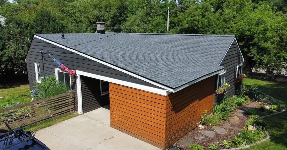 Slide of Rob's Roofing