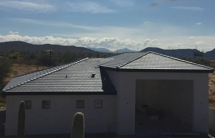 Slide of Rob's Roofing